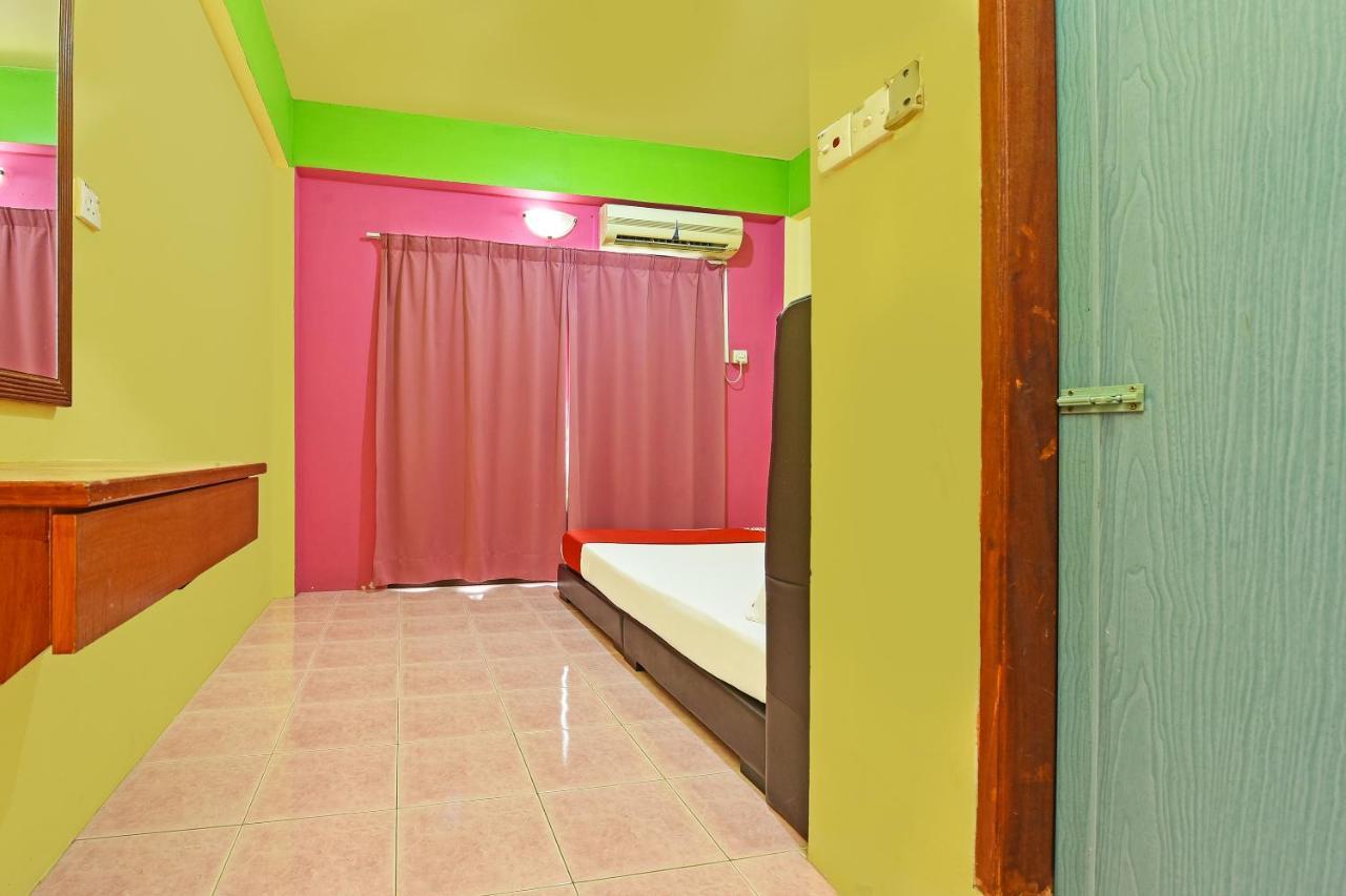 Oyo 90565 Teresek View Motel 쿠알라타한 외부 사진